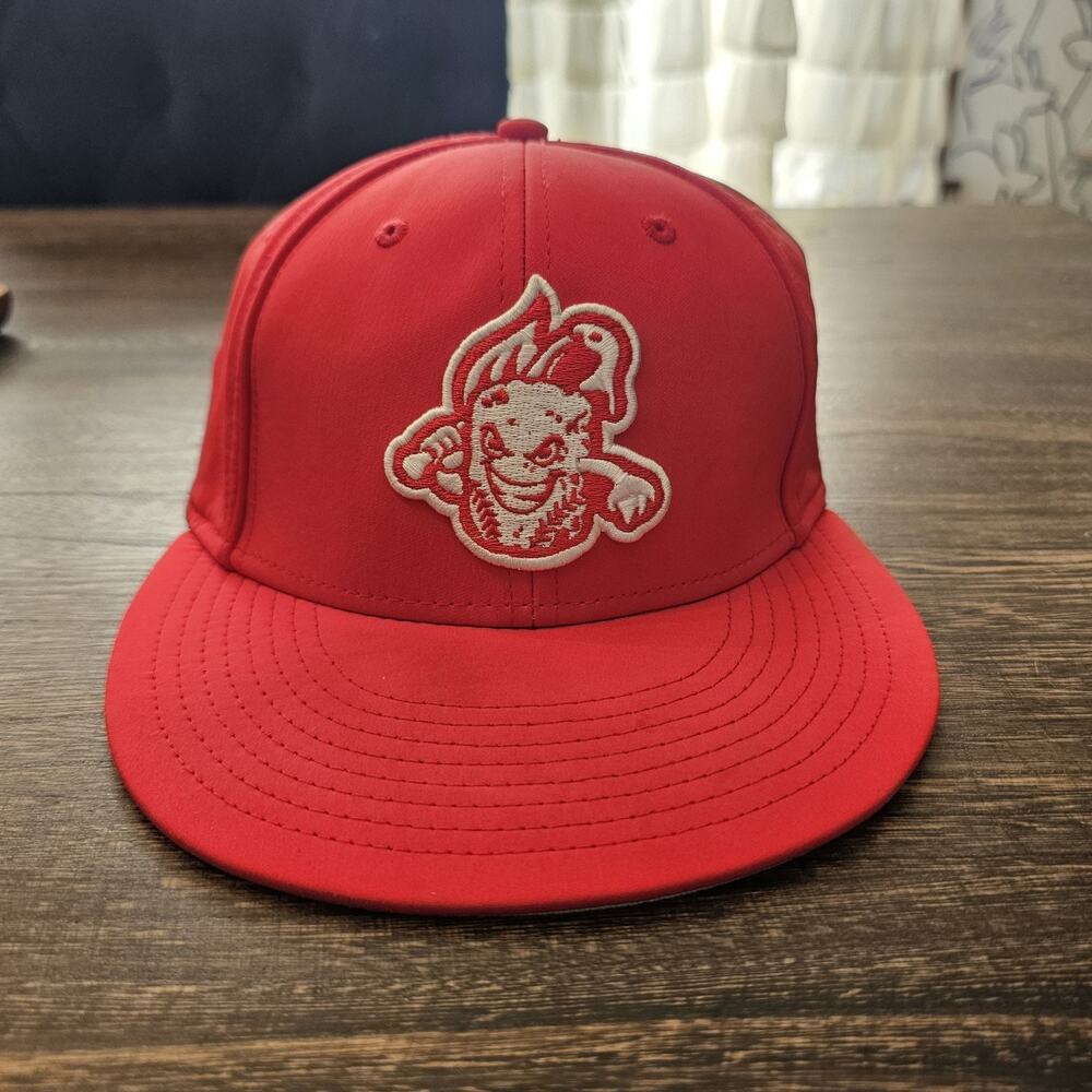 Vintage Minot Hot Tots Minors MILB AAA MLB Baseball Flex One Size Vintage Hat